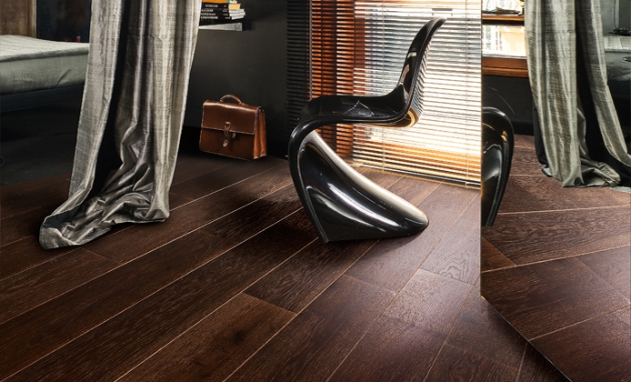 Паркетная доска Kahrs Новая классика Дуб Черный Nouveau Black 151L8AEK1JKW240 Lively 2420×187×15 фото в интерьере Паркетная доска Kahrs Новая классика Дуб Черный Nouveau Black 151L8AEK1JKW240 Lively 2420×187×15 фото в интерьере